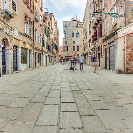 Ca' Dente Di Leone * Venice